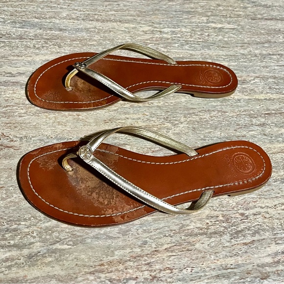 Tory Burch gold thong sandals - Picture 3 of 16